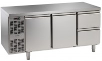 Kühltisch, 3 Abteile, steckerfertig, 2 Türen, 2 Schubladen 1/2 Korpushöhe: 650 mm, Tiefe: 700 mm