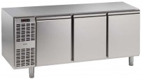 Kühltisch, 3 Abteile, steckerfertig, 3 Türen Korpushöhe: 650 mm, Tiefe: 700 mm