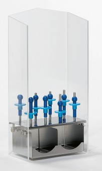 Eishörnchensilo 8,, Standmodell, aus Plexiglas (5 mm) und Edelstahl 18/10 8 Hörnchenhalter Fläche B x T in mm: 250 x 130, Höhe in mm: 500